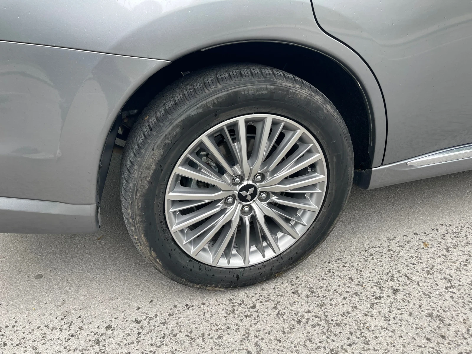 Mitsubishi Outlander 2.4 PHEV -  Mitsubishi Motors Bulgaria , снимка 4 - Автомобили и джипове - 54617995
