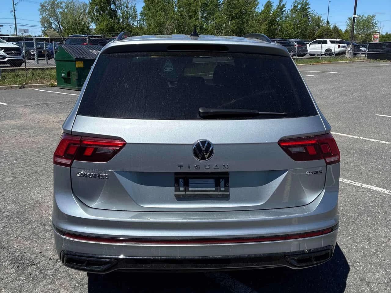 VW Tiguan Comfortline R Line Black Edition/КЛИП/ПАНОРАМА, снимка 4 - Автомобили и джипове - 54719614
