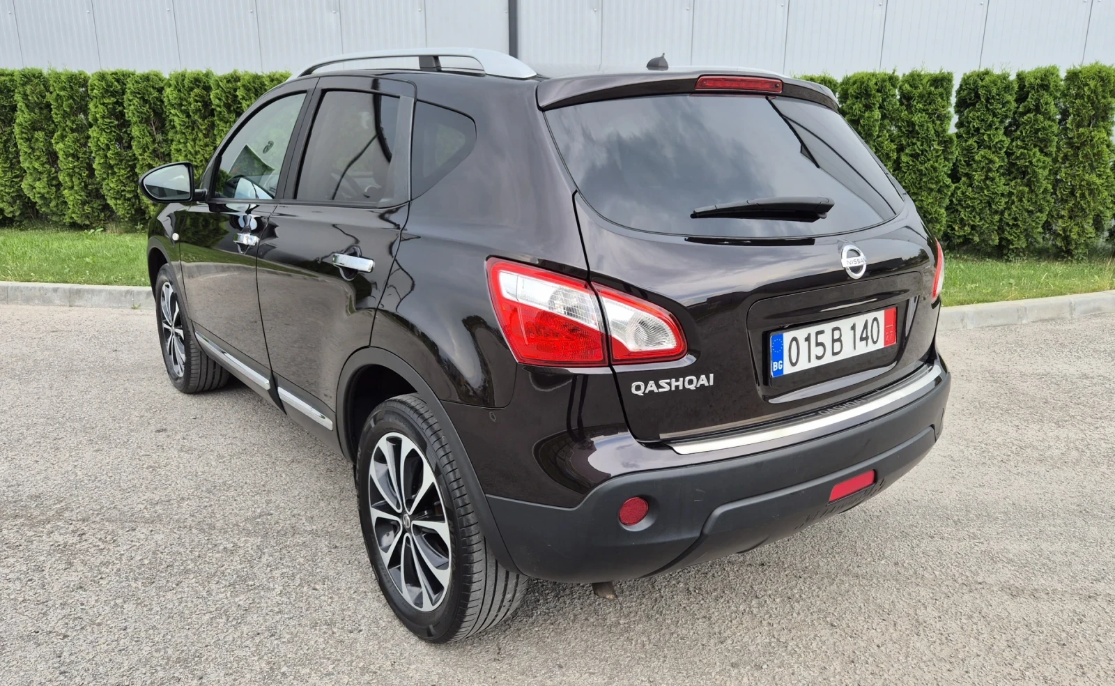 Nissan Qashqai 2.0i 4х4 Швейцария, снимка 3 - Автомобили и джипове - 54738059