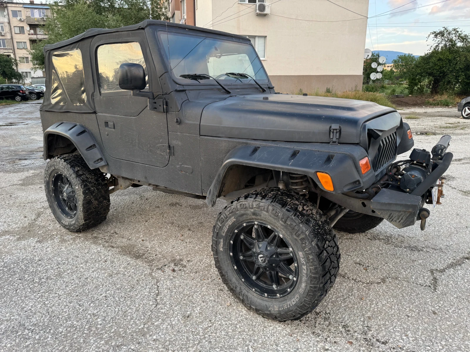 Jeep Wrangler, снимка 3 - Автомобили и джипове - 54846662