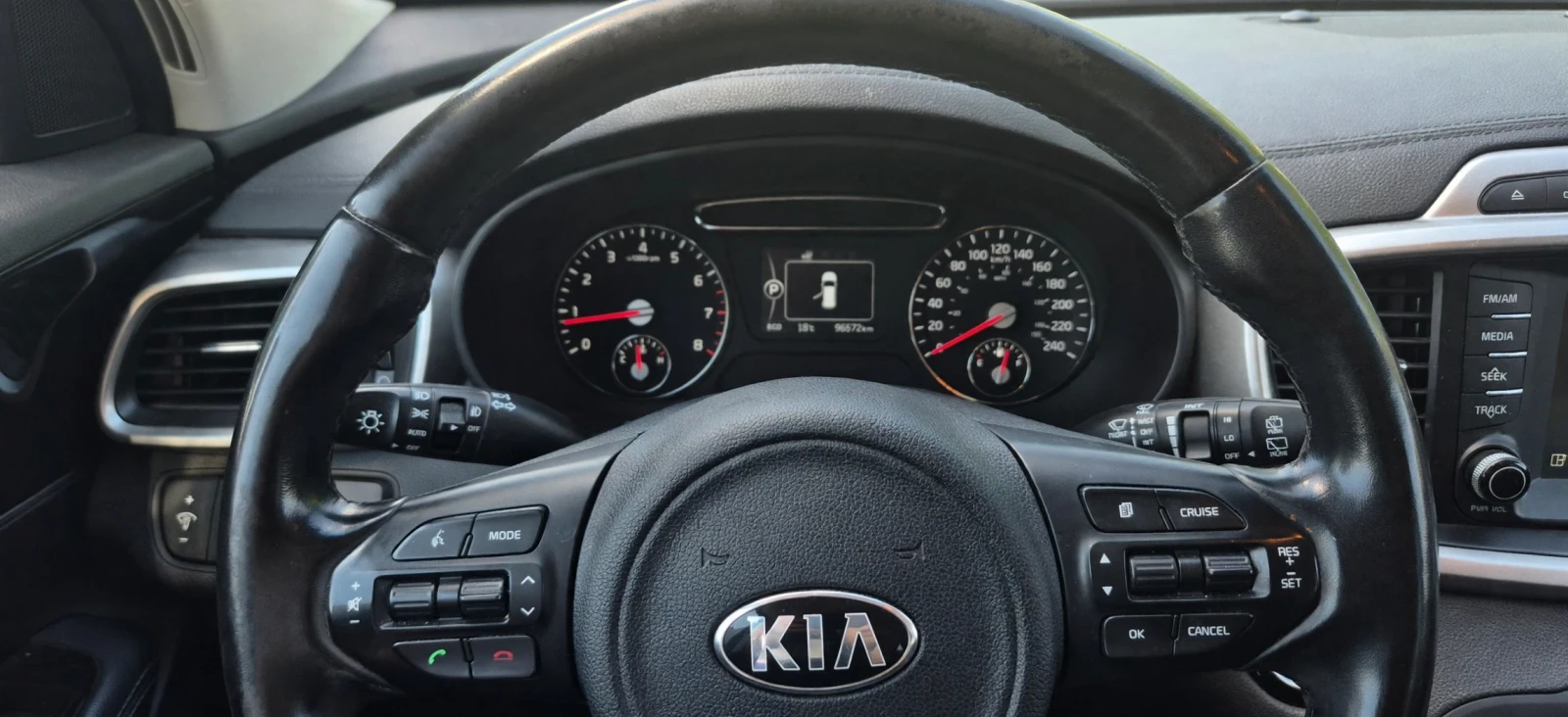 Kia Sorento 2.0 Турбо 4х4, снимка 10 - Автомобили и джипове - 55675533