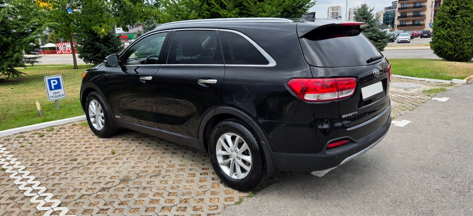Kia Sorento 2.0 Турбо 4х4, снимка 4 - Автомобили и джипове - 55675533