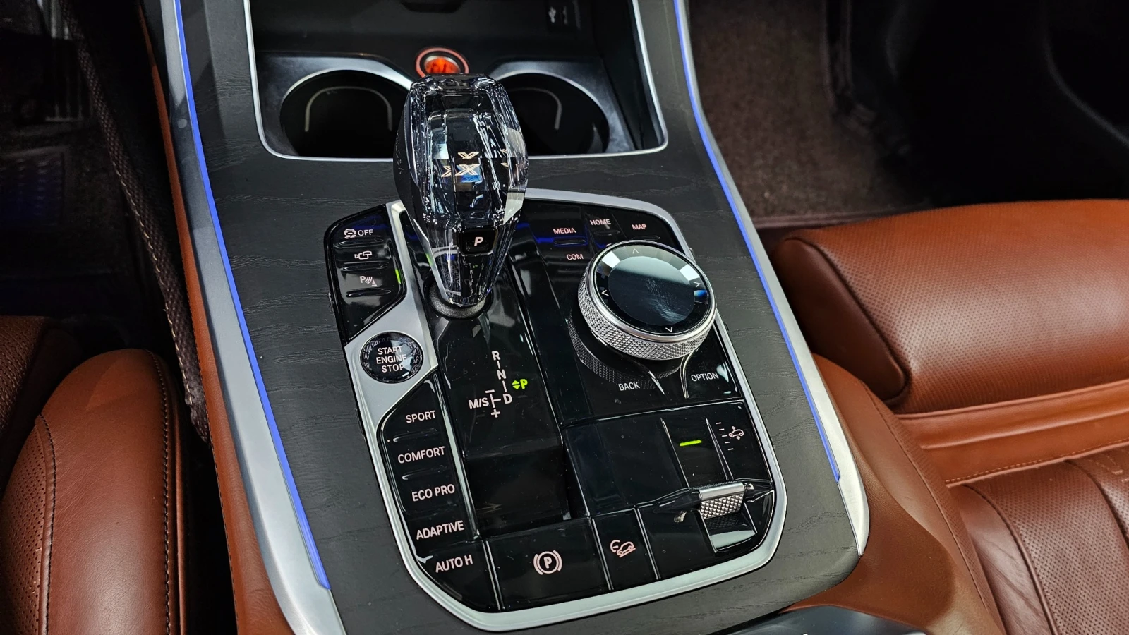BMW X7 Xdrive 40d* Distr* Обдух* 360* Full, снимка 4 - Автомобили и джипове - 55706893