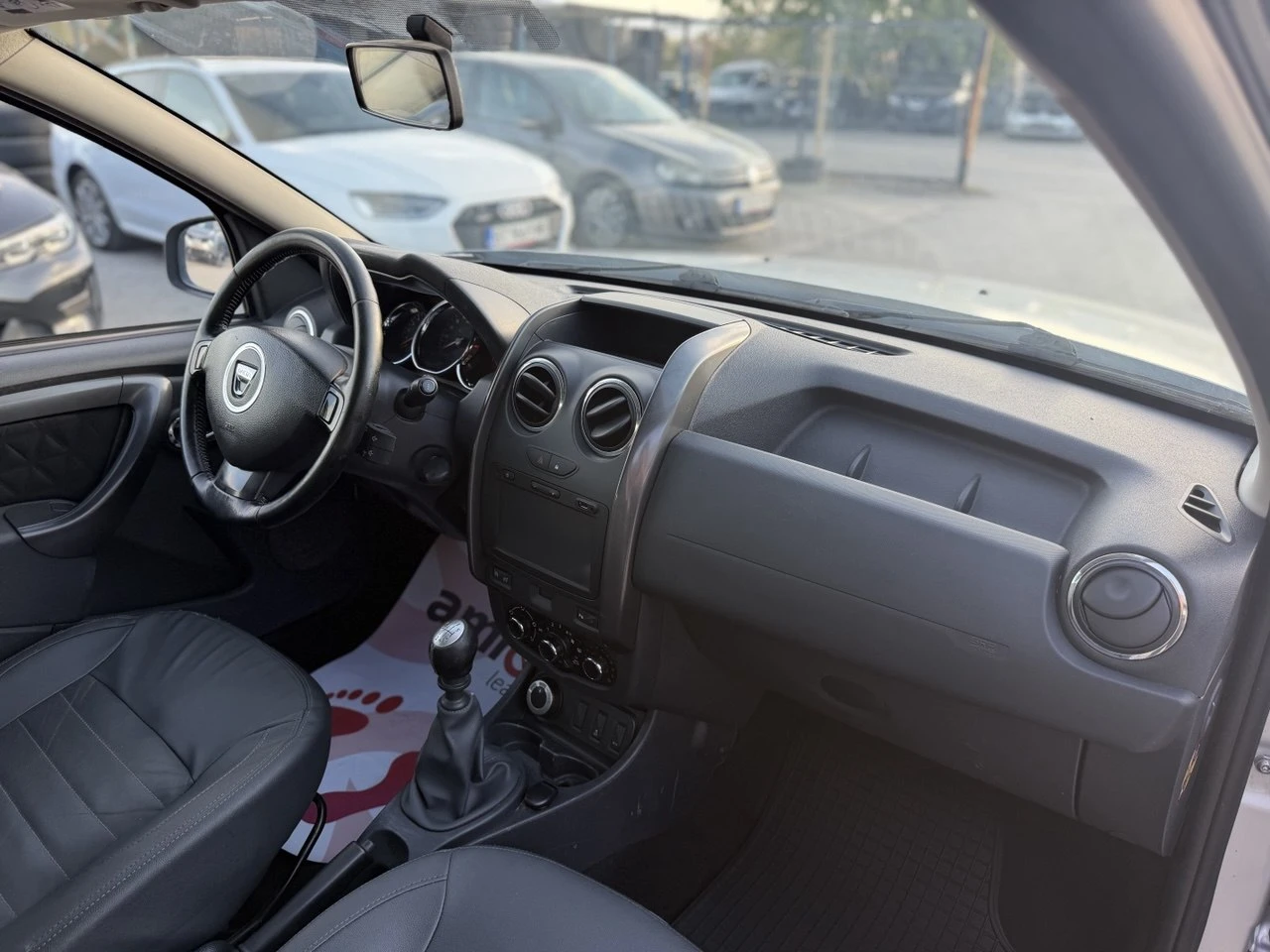 Dacia Duster 1.5dCi 4x4 FACELIFT, снимка 16 - Автомобили и джипове - 56438882