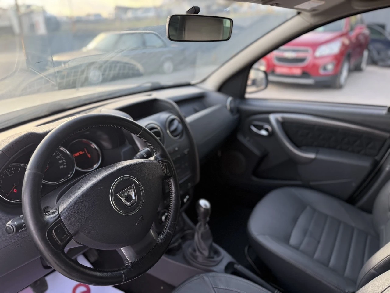 Dacia Duster 1.5dCi 4x4 FACELIFT, снимка 10 - Автомобили и джипове - 56438882