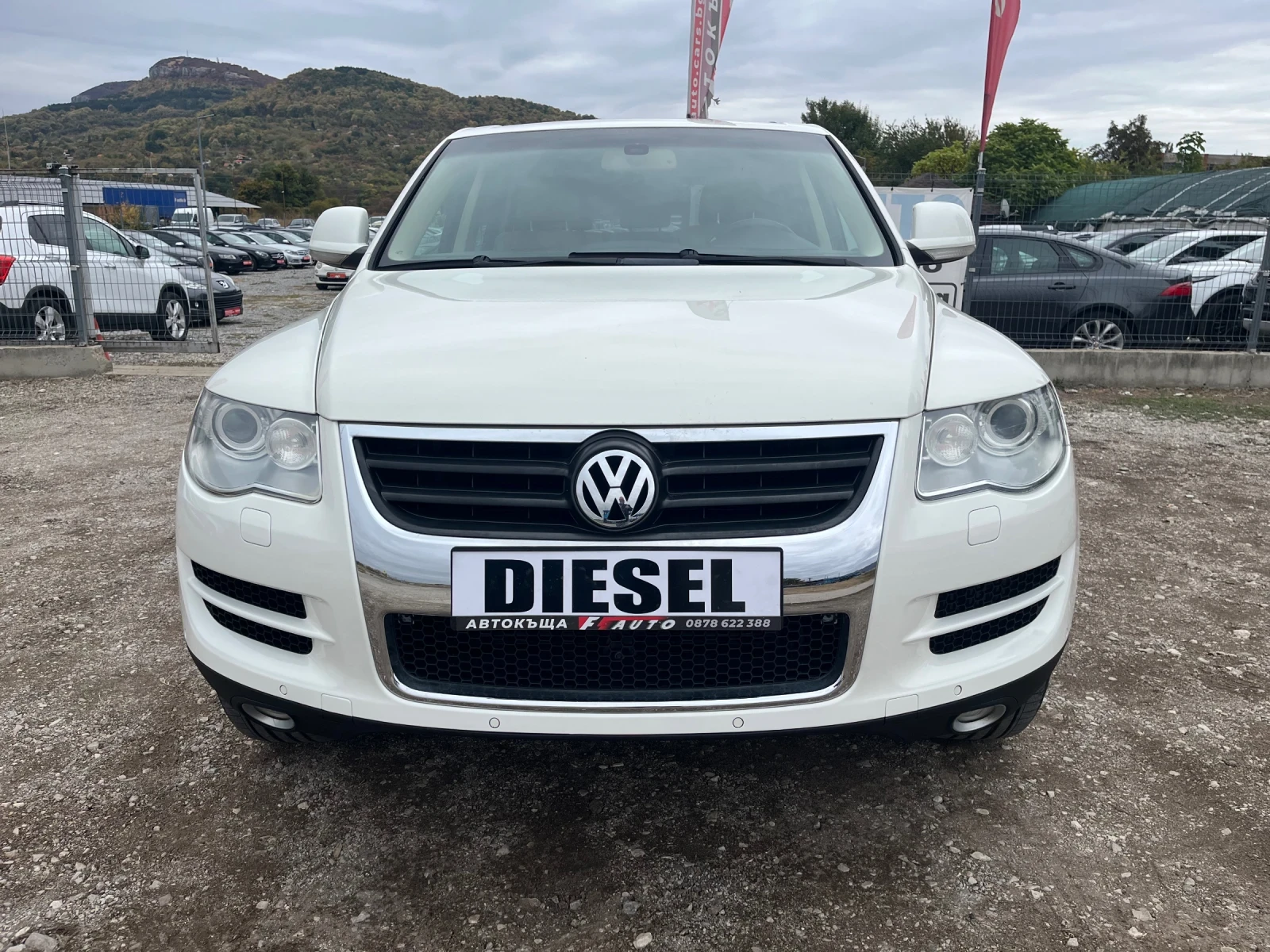 VW Touareg 2.5TDI ITALIA, снимка 2 - Автомобили и джипове - 56469862