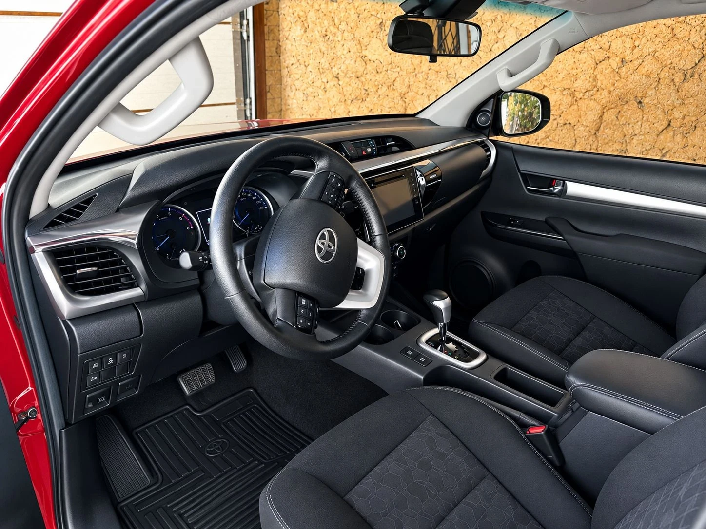 Toyota Hilux Double Cab, снимка 6 - Автомобили и джипове - 56488181