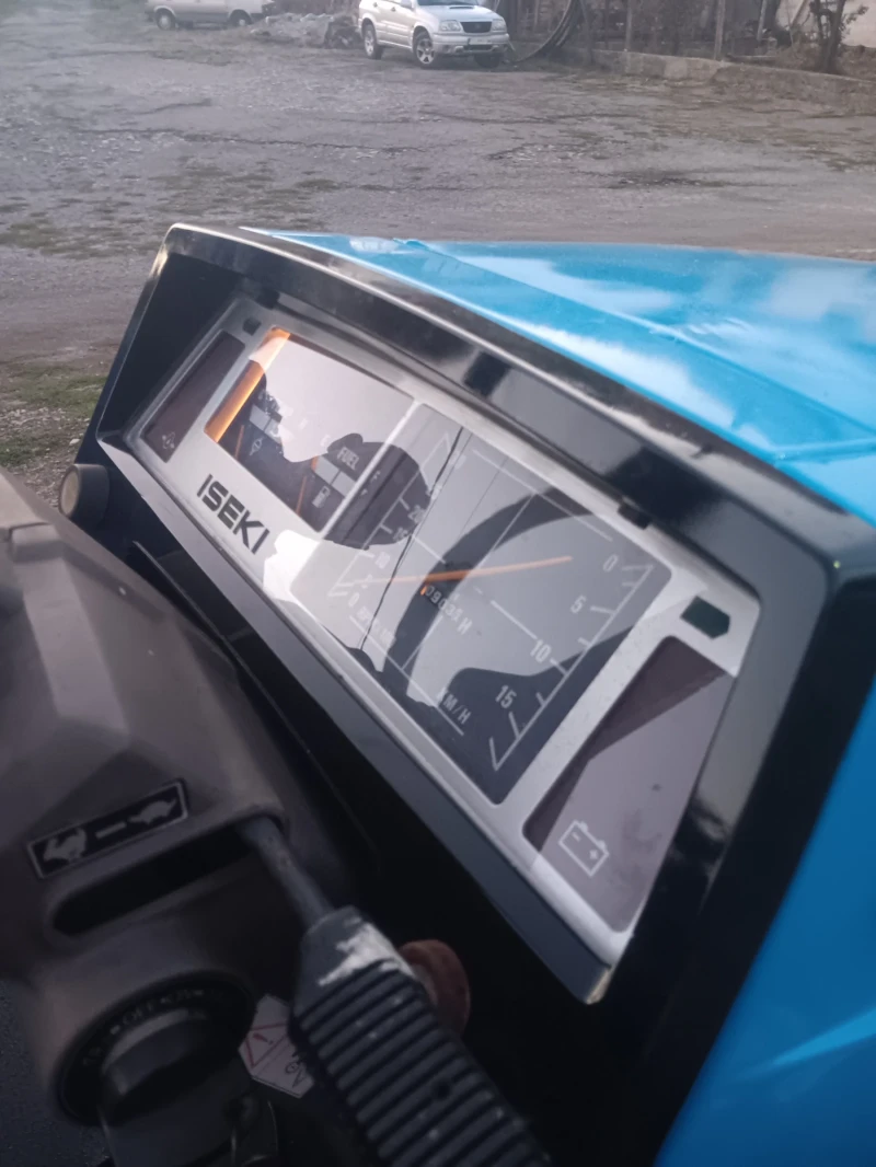 Трактор ISEKI, снимка 9 - Селскостопанска техника - 52230050