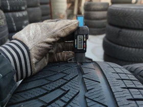 Гуми Зимни 225/40R18, снимка 7