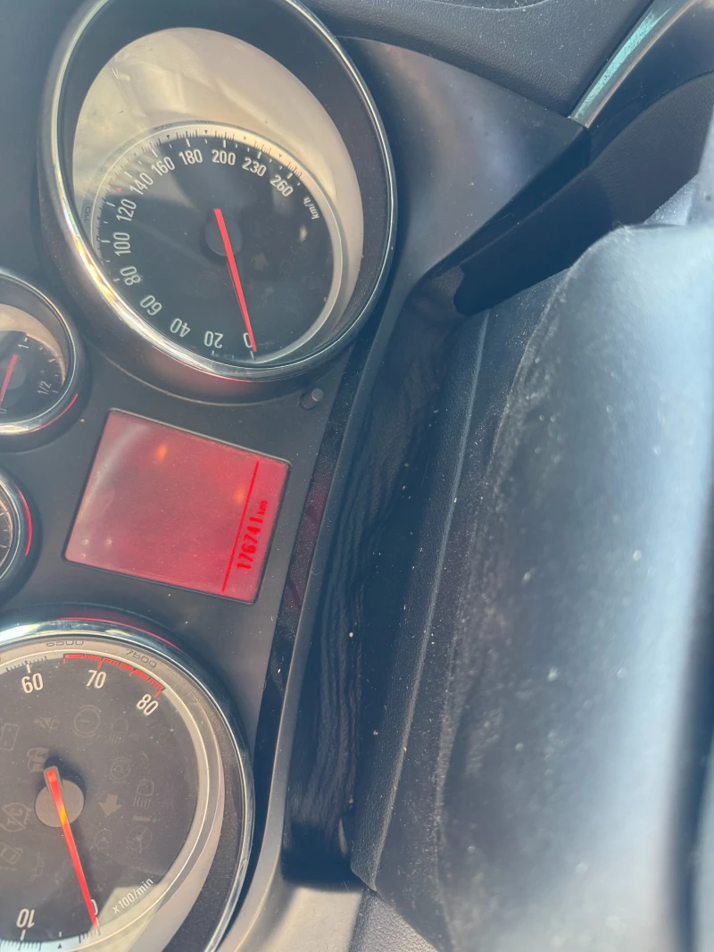 Opel Zafira 1.6-T Метан/B16XNT, снимка 6 - Автомобили и джипове - 50030685