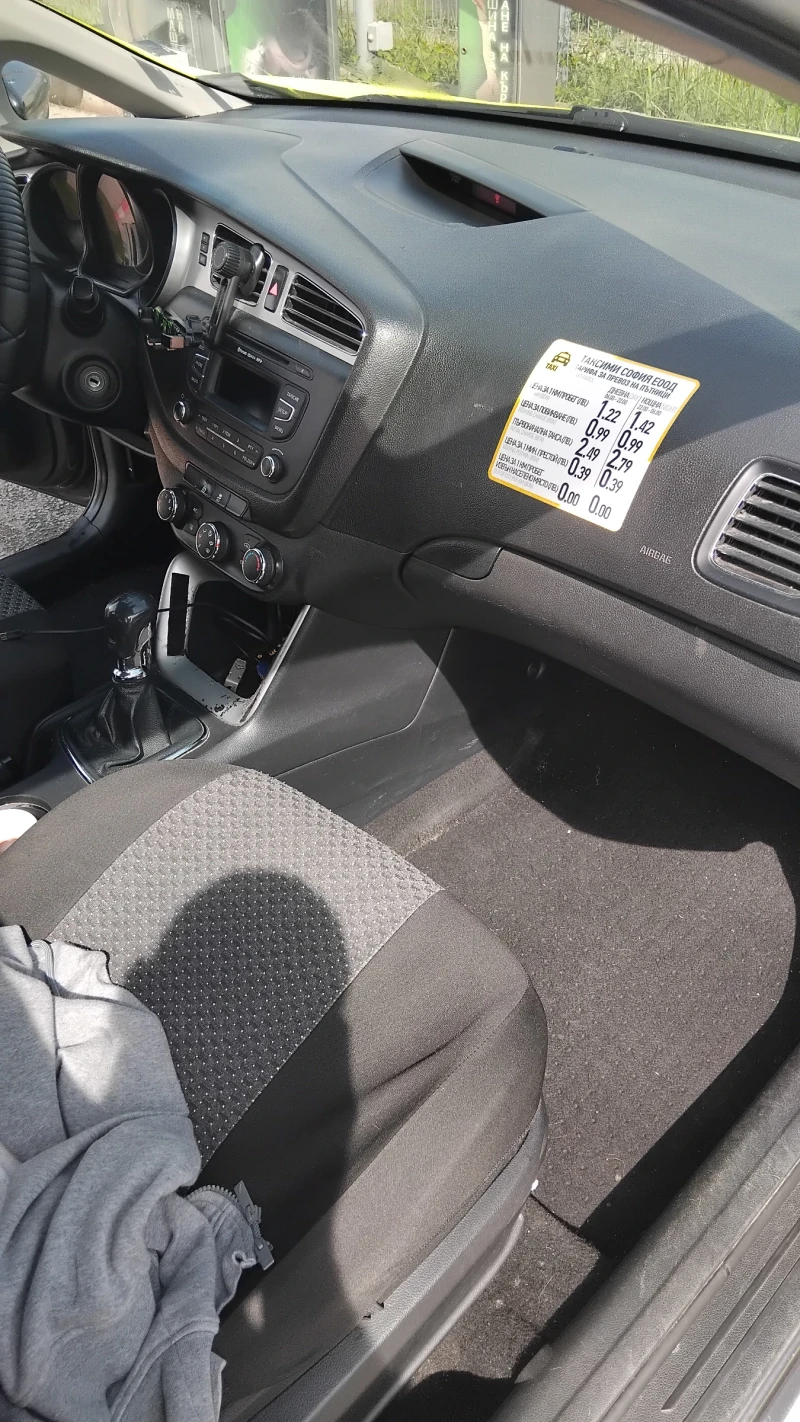 Kia Ceed, снимка 7 - Автомобили и джипове - 50215798