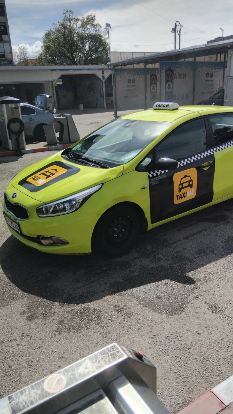 Kia Ceed, снимка 4 - Автомобили и джипове - 50215798