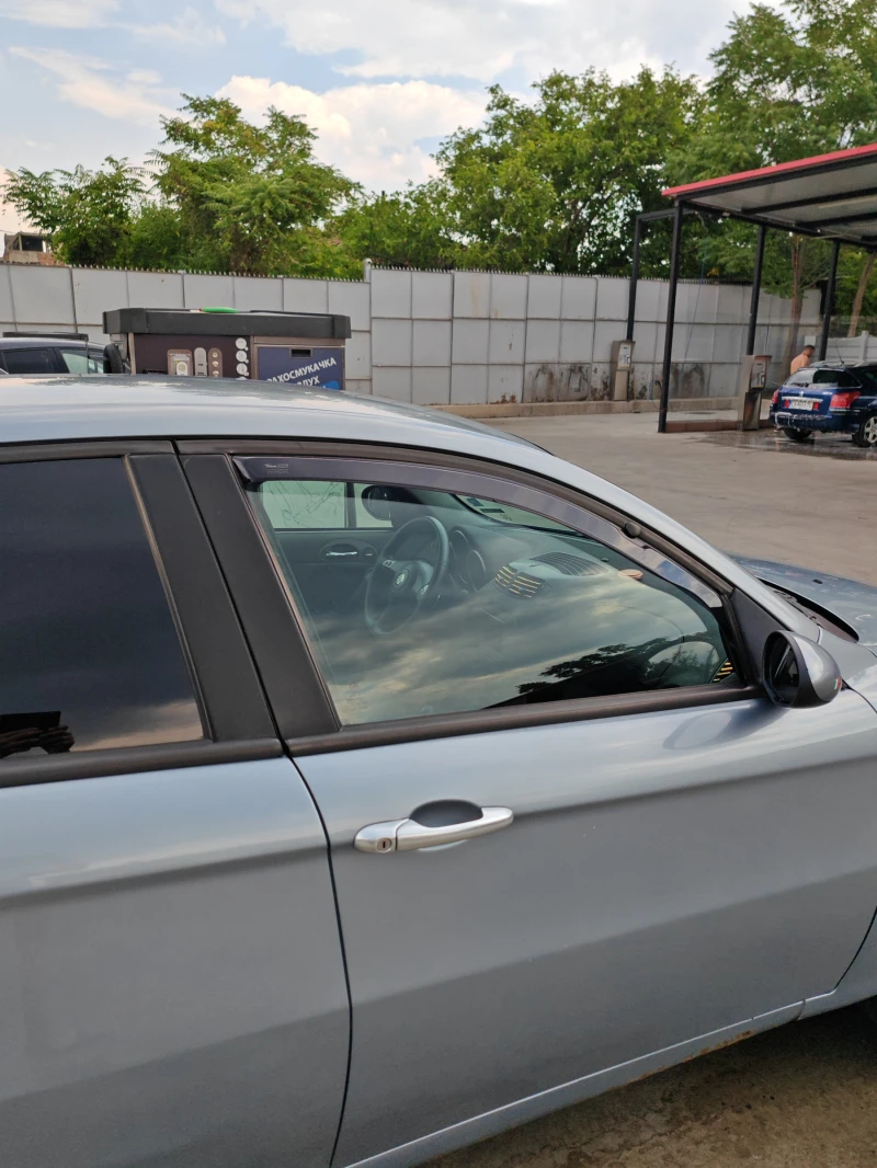 Alfa Romeo 147 Selespeed, снимка 3 - Автомобили и джипове - 51065149