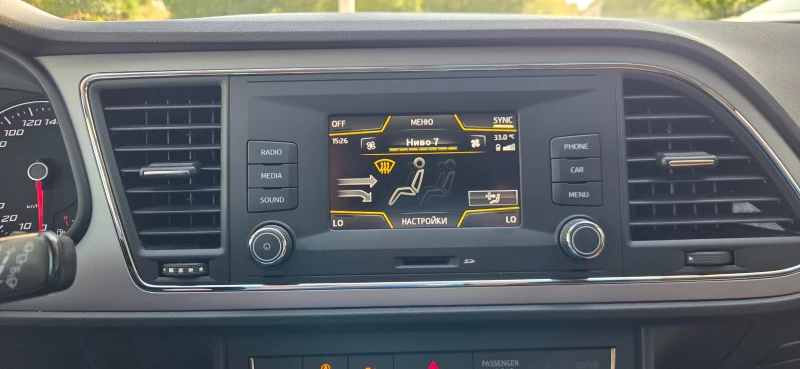 Seat Leon 73779км., снимка 16 - Автомобили и джипове - 51611896