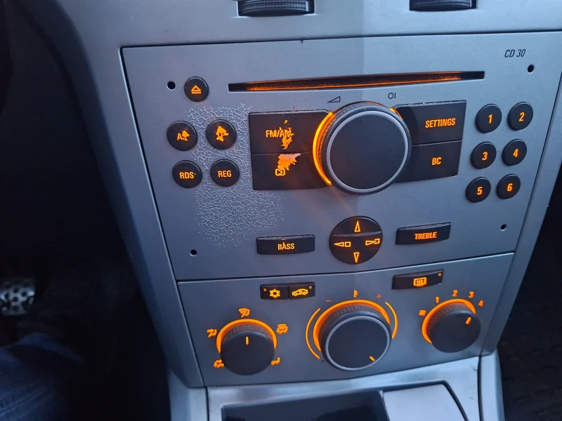 Opel Astra 2.0 TURBO , снимка 13 - Автомобили и джипове - 52532774