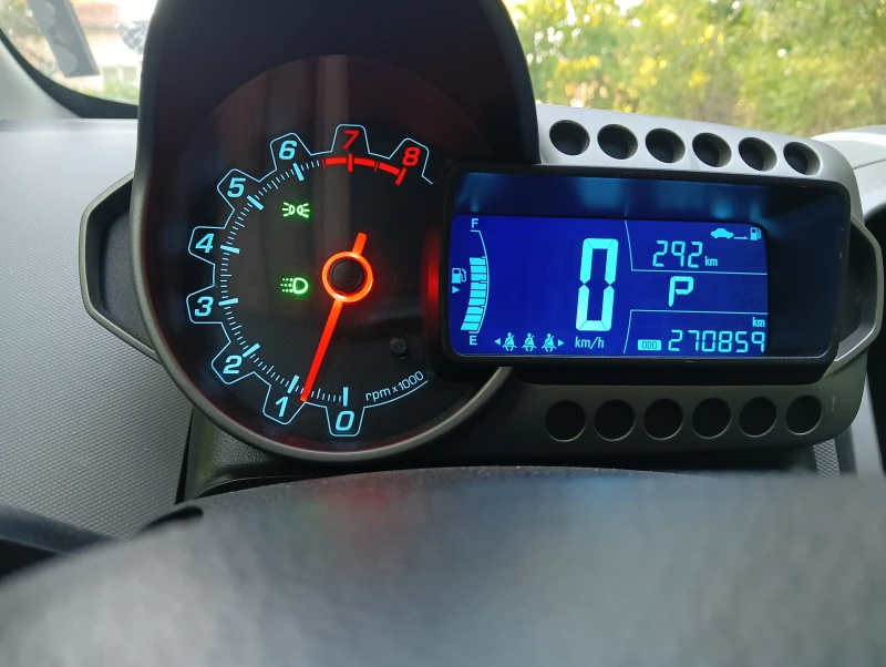 Chevrolet Aveo, снимка 2 - Автомобили и джипове - 52680551