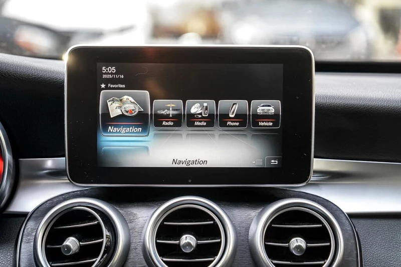 Mercedes-Benz C 300 Sedan* 4MATIC* АвтоКредит* (ЦЕНА ДО БГ), снимка 13 - Автомобили и джипове - 53207267