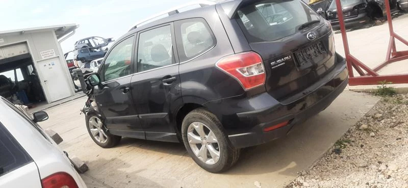 Subaru Forester 2.0i, снимка 4 - Автомобили и джипове - 36793314