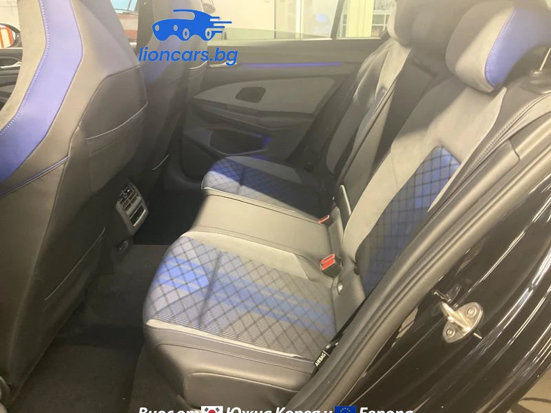 VW Golf VIII 2.0 TSI R 4Motion, снимка 12 - Автомобили и джипове - 53700804