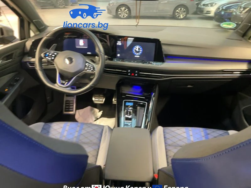 VW Golf VIII 2.0 TSI R 4Motion, снимка 15 - Автомобили и джипове - 53700804