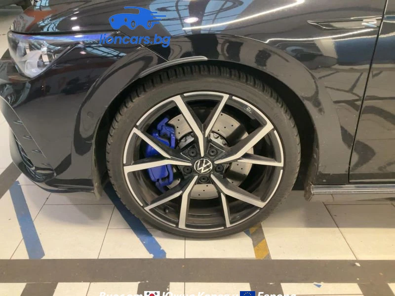 VW Golf VIII 2.0 TSI R 4Motion - изображение 3