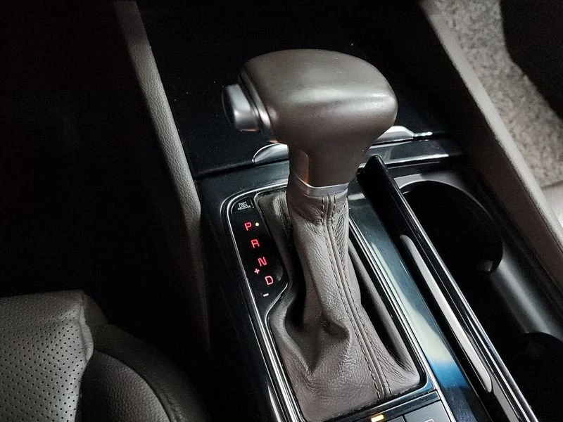 Kia K7 3.0 GDI Limited| 270к.с.| ВКЛ.ТЕХНОТЕСТ, снимка 9 - Автомобили и джипове - 55130758