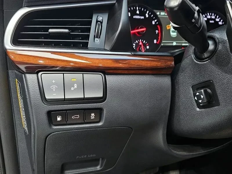 Kia K7, снимка 16 - Автомобили и джипове - 56689470
