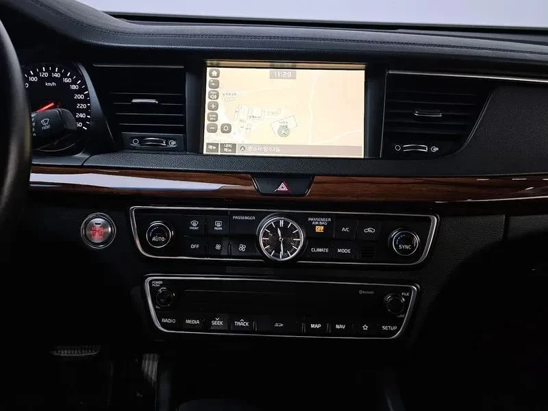 Kia K7, снимка 13 - Автомобили и джипове - 56689470