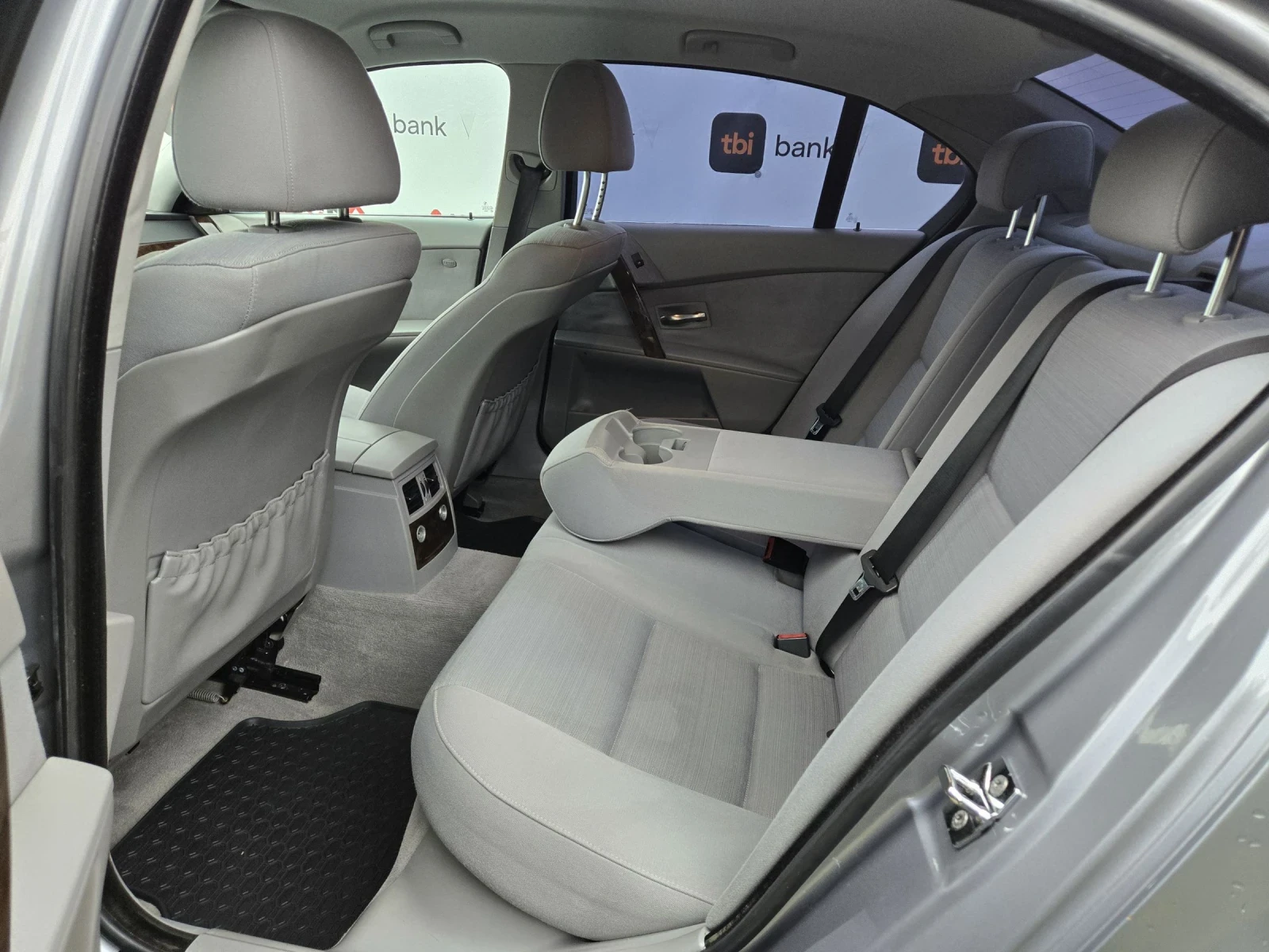 BMW 530 3.0D-231кс= АВТОМАТ= X-DRIVE= HUD= NAVI= КСЕНОН - изображение 9