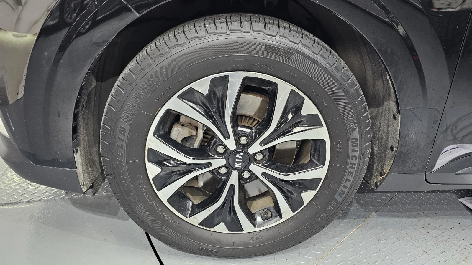 Kia Carnival 4th generation 9 Seater - изображение 3