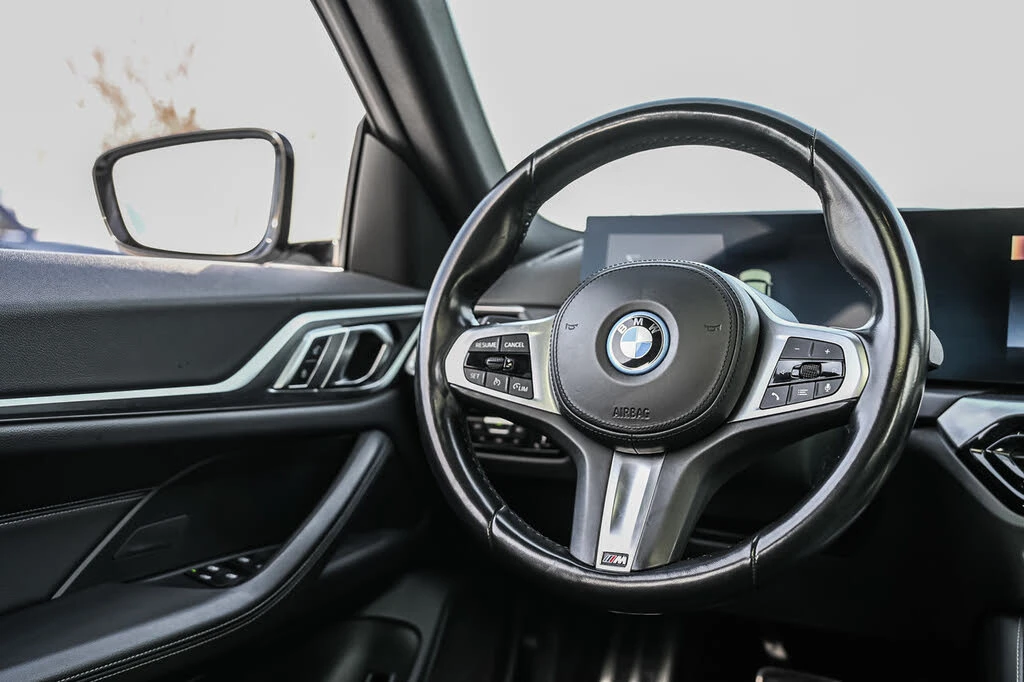 BMW i4 M PACK* ПАНОРАМА* КОЖА* КАМЕРА* , снимка 9 - Автомобили и джипове - 54063816