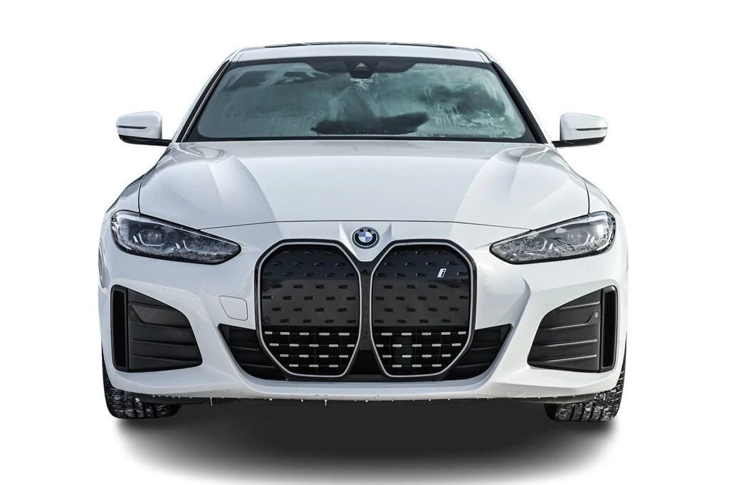 BMW i4 M PACK* ПАНОРАМА* КОЖА* КАМЕРА* , снимка 2 - Автомобили и джипове - 54063816