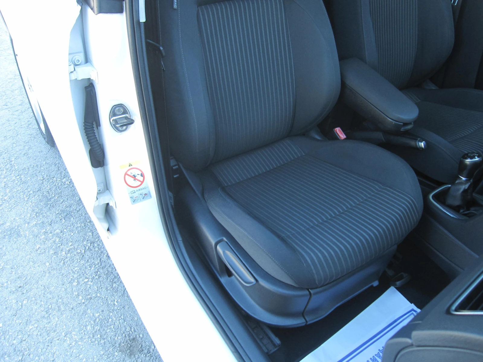 VW Polo 1, 6-Газ.HIGHLINE-SPORT, снимка 11 - Автомобили и джипове - 54097859