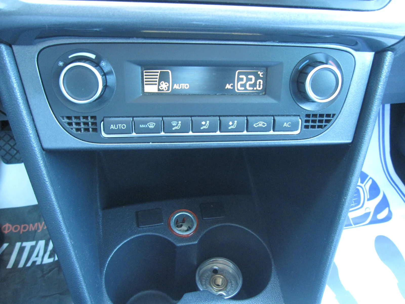 VW Polo 1, 6-Газ.HIGHLINE-SPORT, снимка 8 - Автомобили и джипове - 54097859