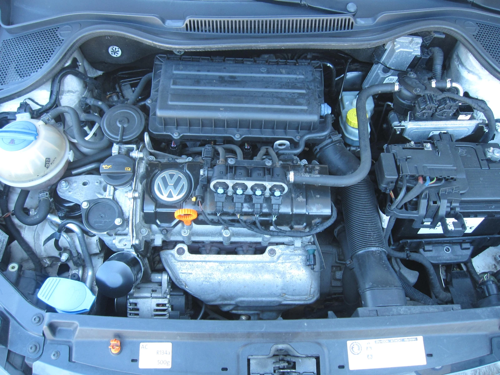 VW Polo 1, 6-Газ.HIGHLINE-SPORT, снимка 14 - Автомобили и джипове - 54097859