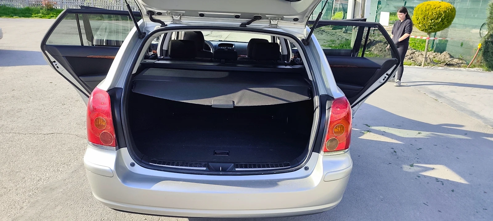 Toyota Avensis, снимка 7 - Автомобили и джипове - 54296965