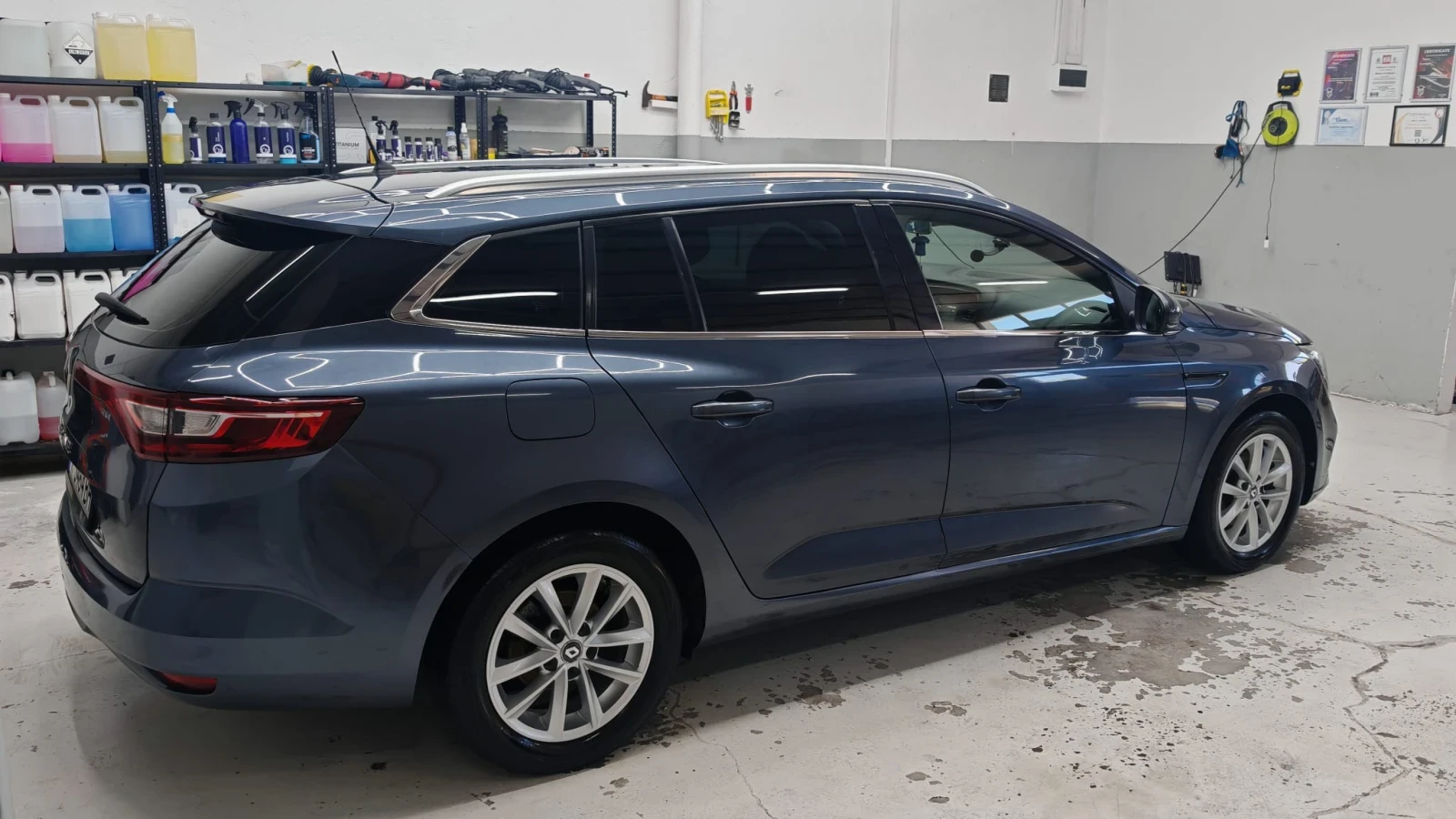 Renault Megane, снимка 11 - Автомобили и джипове - 54372242