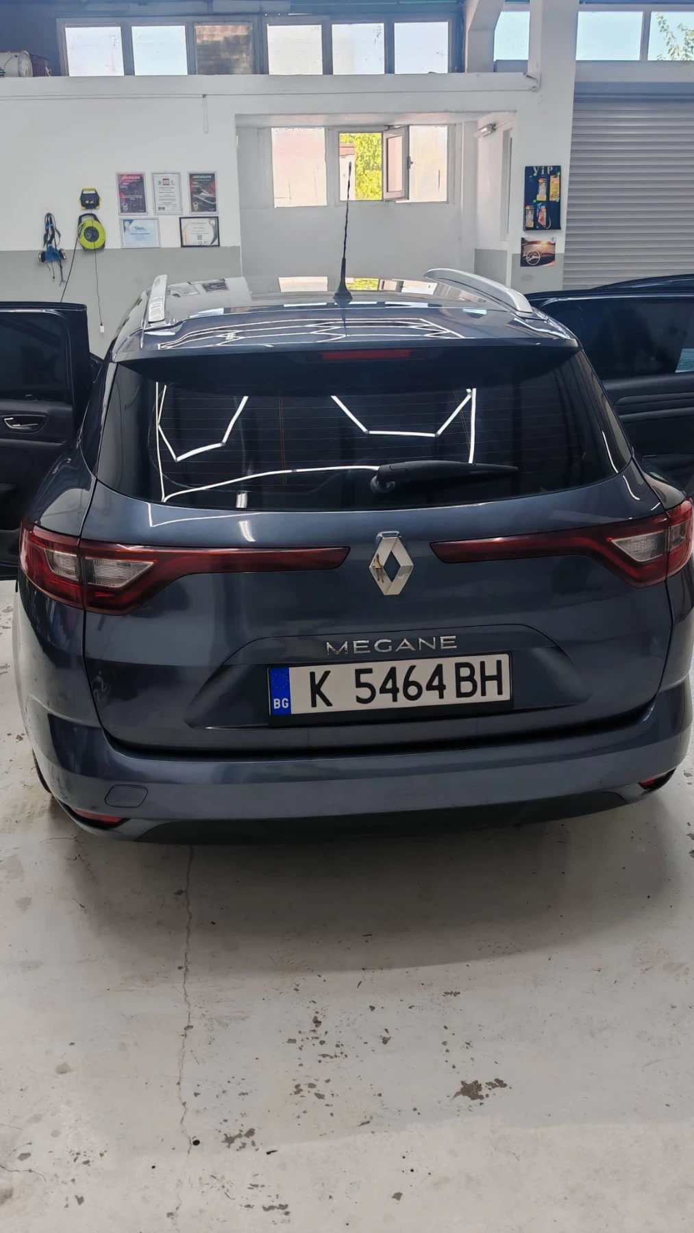 Renault Megane, снимка 13 - Автомобили и джипове - 54372242