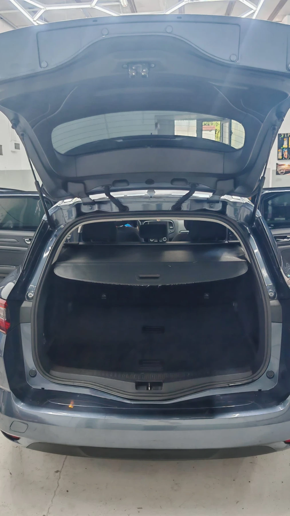 Renault Megane, снимка 5 - Автомобили и джипове - 54372242