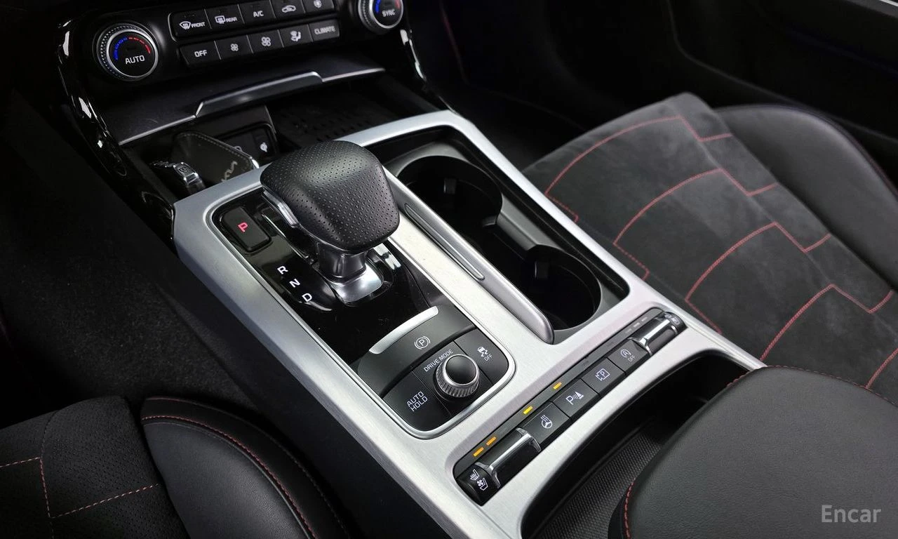 Kia Stinger 3.3* GT* ACRO EDITION* 360 КАМЕРИ* ОБДУХВАНЕ* ПАНО, снимка 15 - Автомобили и джипове - 54512863