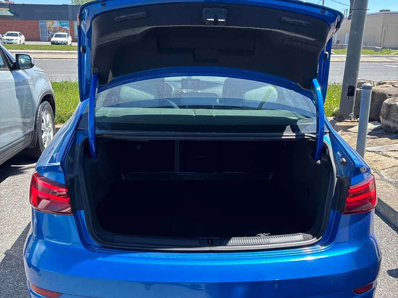 Audi S3 Technik| ПОДГРЕВИ| ШИБИДАХ| B&O| CARFX| АВТОКРЕДИТ, снимка 6 - Автомобили и джипове - 54683364