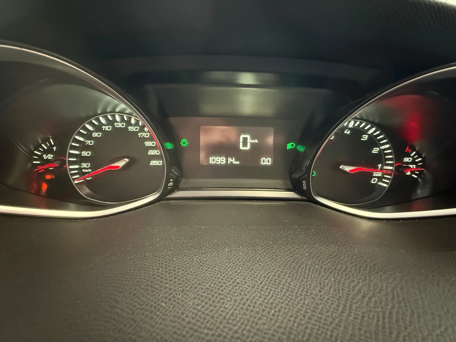 Peugeot 308, снимка 10 - Автомобили и джипове - 54833794