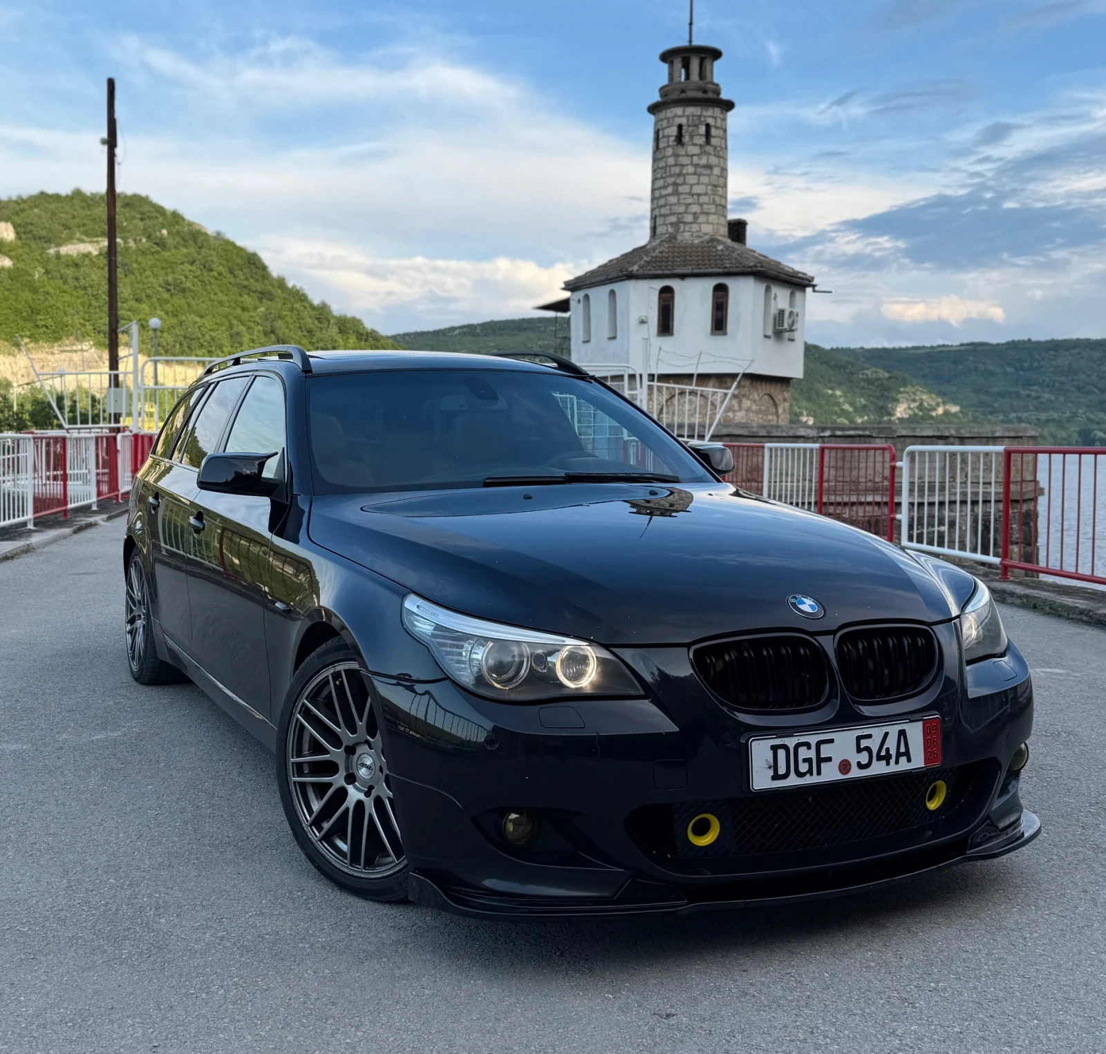 BMW 525