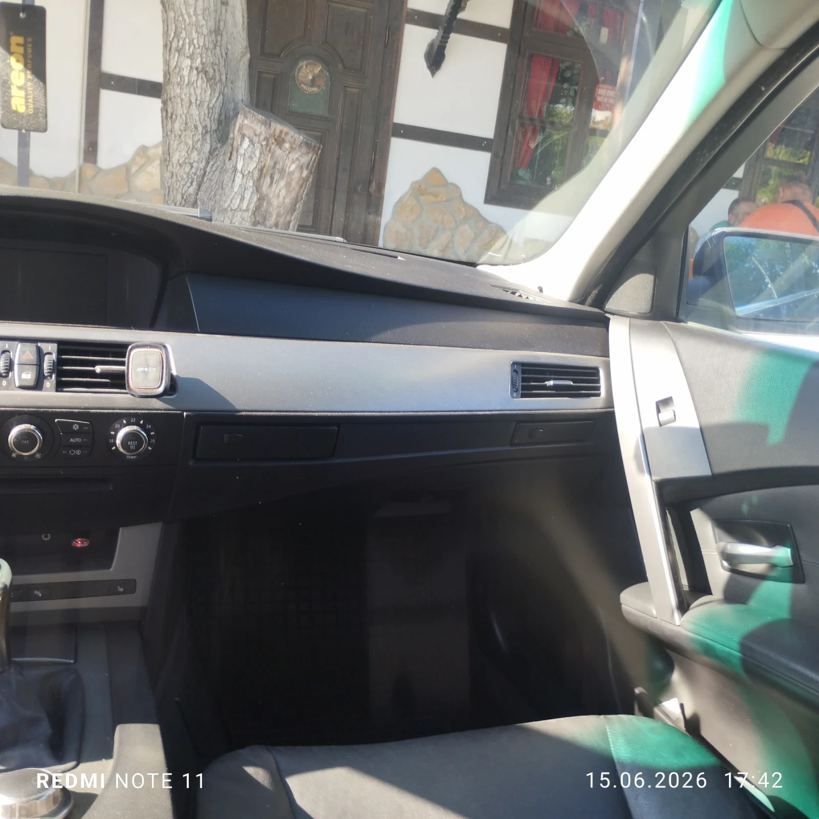 BMW 523, снимка 9 - Автомобили и джипове - 54941373