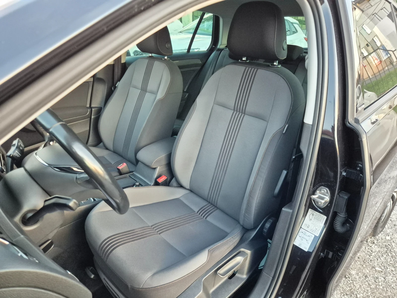 VW Golf 1.6TDI* ALLSTAR* NAVI* �������  | Mobile.bg � ����������� 10