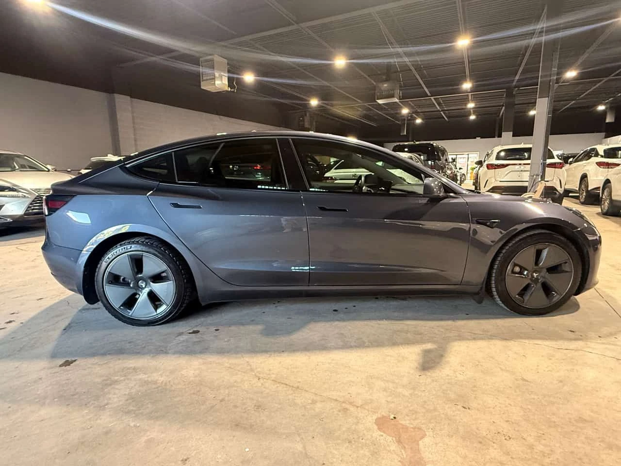 Tesla Model 3 * RWD * CARFAX * БЕЗ ПЪРВОНАЧАЛНА ВНОСКА, снимка 3 - Автомобили и джипове - 55015725