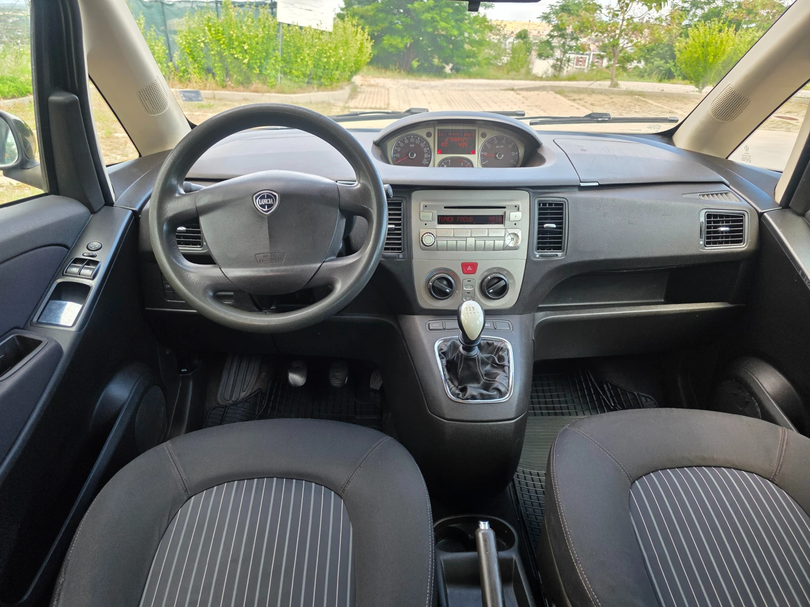Lancia Musa 1.4i Facelift, снимка 8 - Автомобили и джипове - 55275524