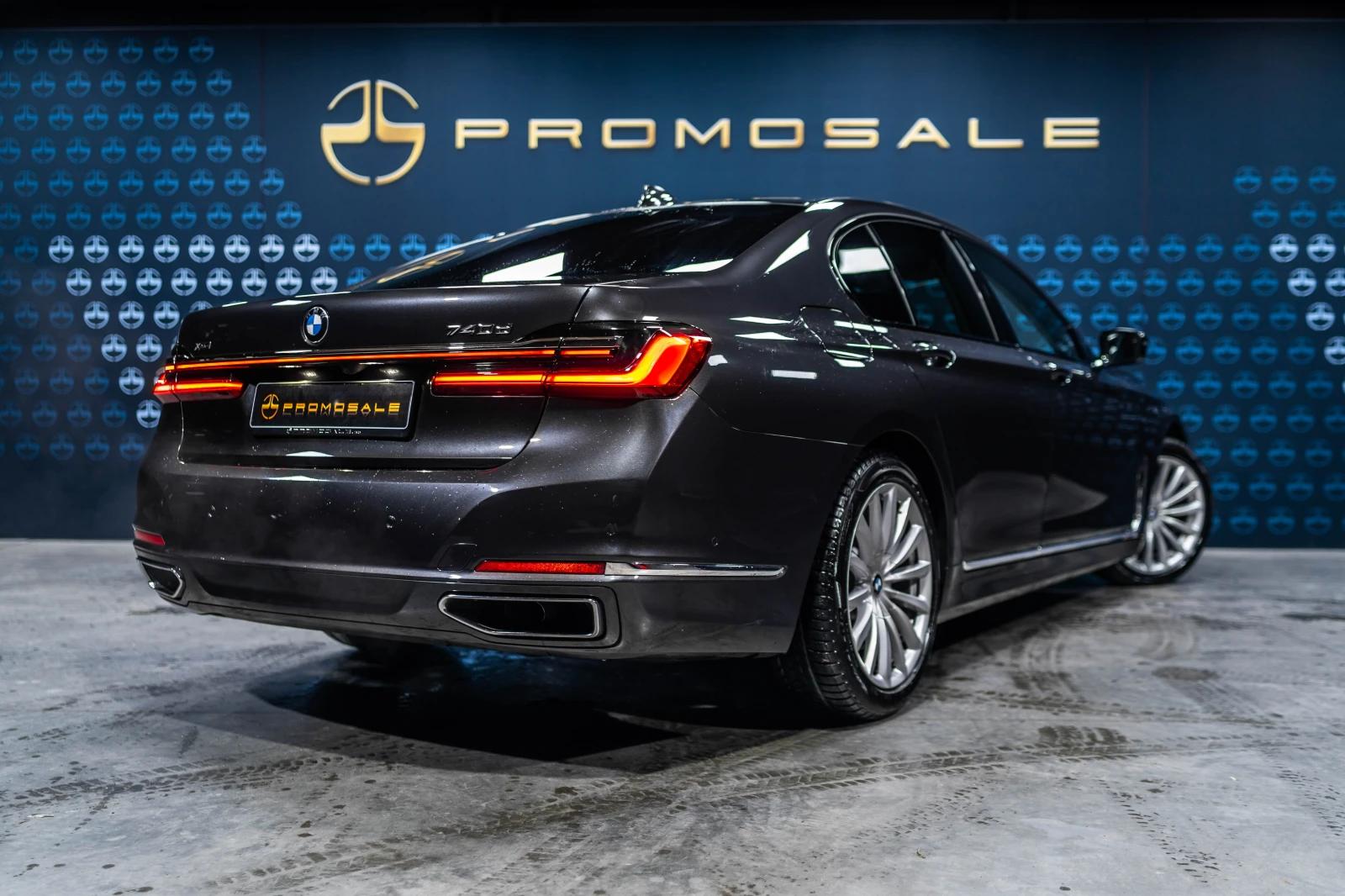 BMW 740 d xDrive* Laser* Massage, снимка 4 - Автомобили и джипове - 55406497