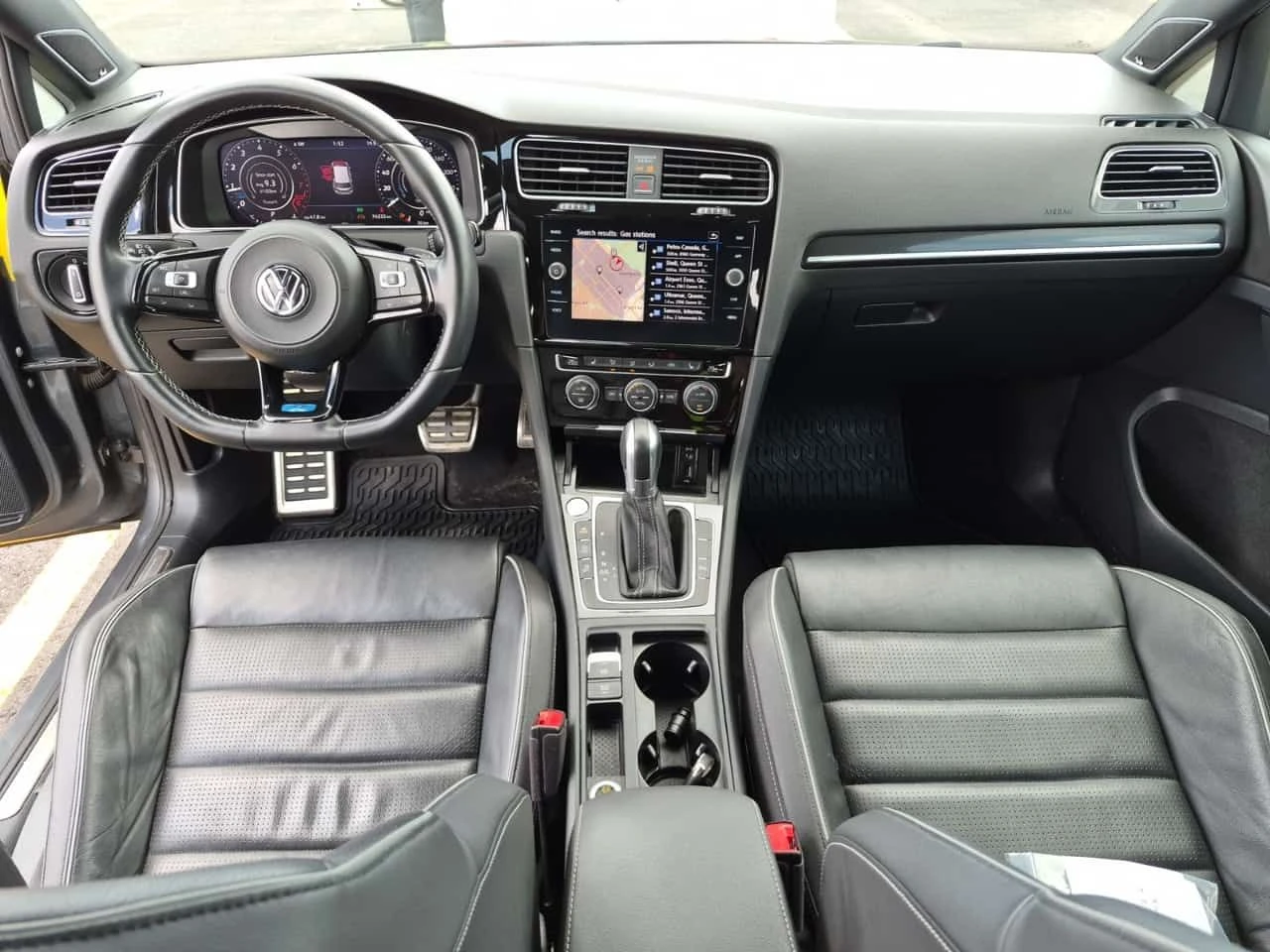 VW Golf R * CARFAX * Един собственик * Без инциденти * , снимка 5 - Автомобили и джипове - 55444476