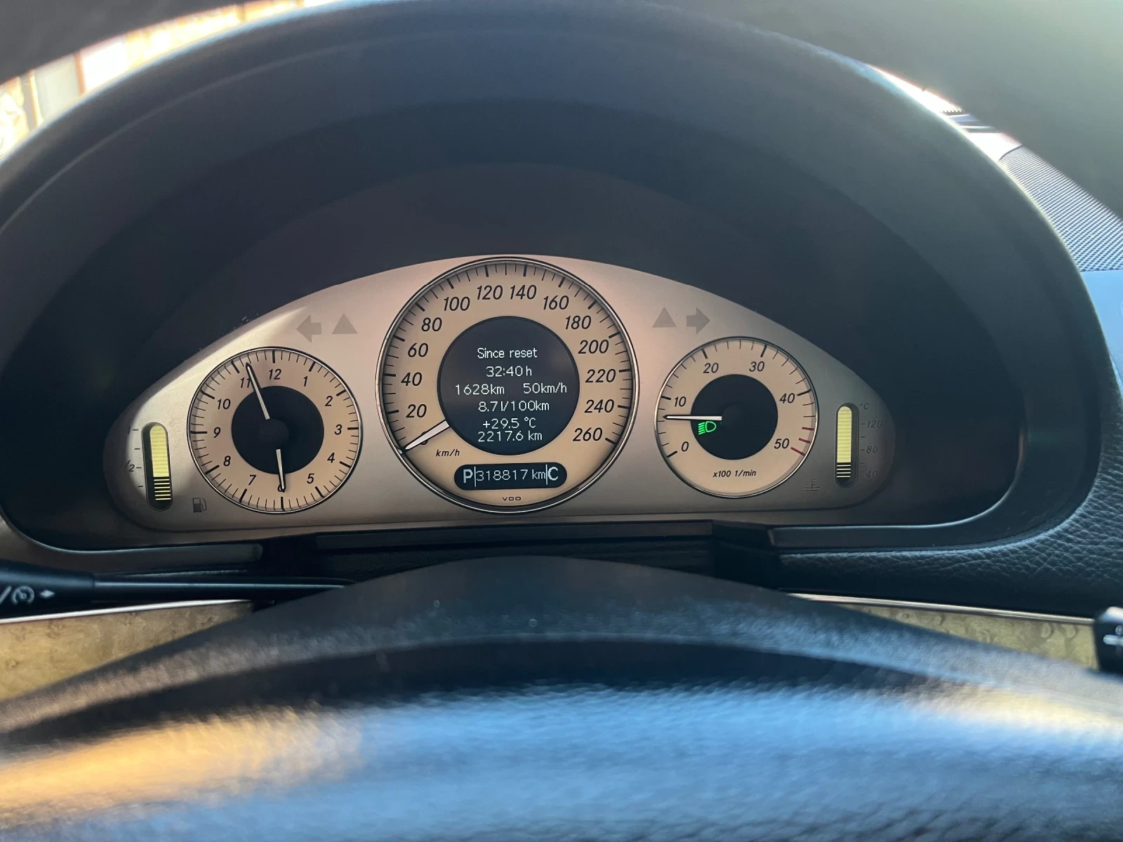 Mercedes-Benz E 320 CDI EVO, снимка 14 - Автомобили и джипове - 55646906